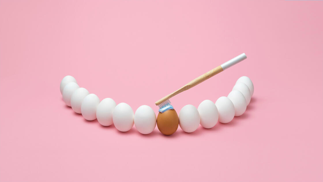 Засмолили: Как образуется налет на зубах от курения и как его удалить